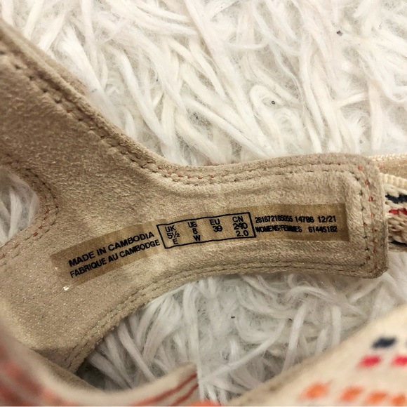 Clarks Women's Amanda Step Flat Sandal Sand Tan Size 8 - Picture 7 of 7